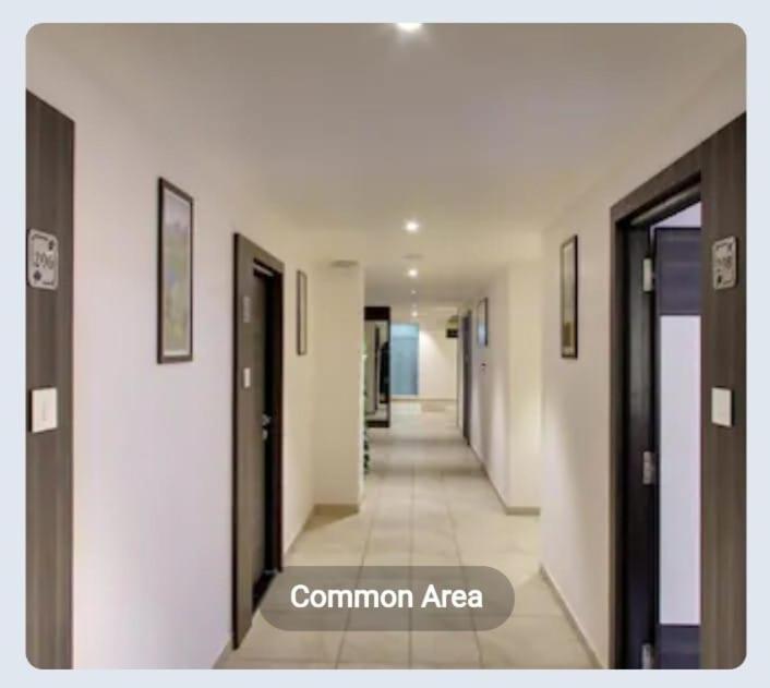 Hotel Best Velly Gandhinagar Esterno foto