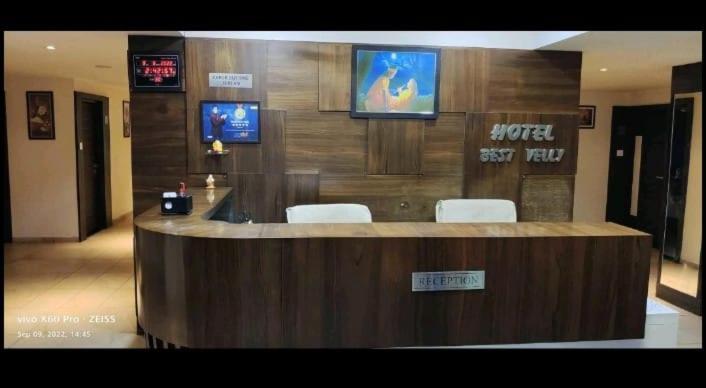 Hotel Best Velly Gandhinagar Esterno foto