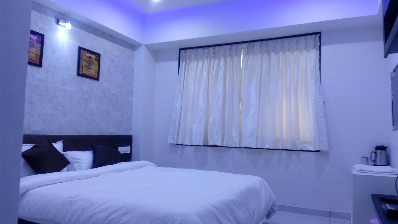 Hotel Best Velly Gandhinagar Esterno foto