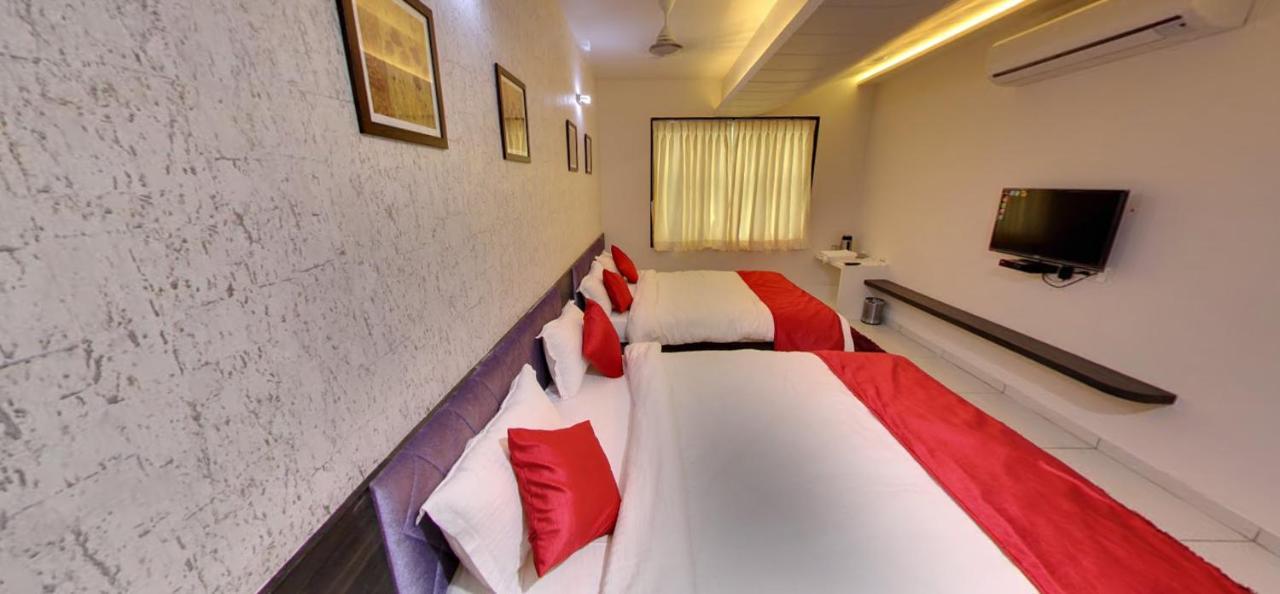 Hotel Best Velly Gandhinagar Esterno foto
