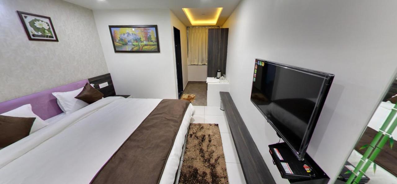 Hotel Best Velly Gandhinagar Esterno foto